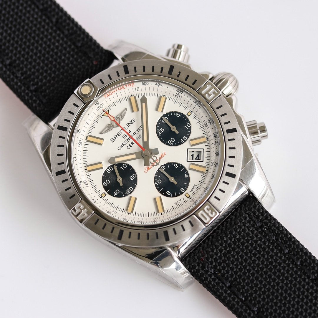 CHRONOMAT 44 AIRBORNE PANDA DIAL TEXTILE