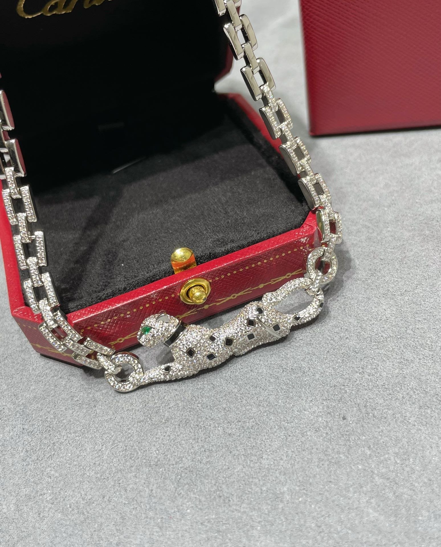 PANTHERE DE CARTI SILVER DIAMOND ONYX CHAIN NECKLACE