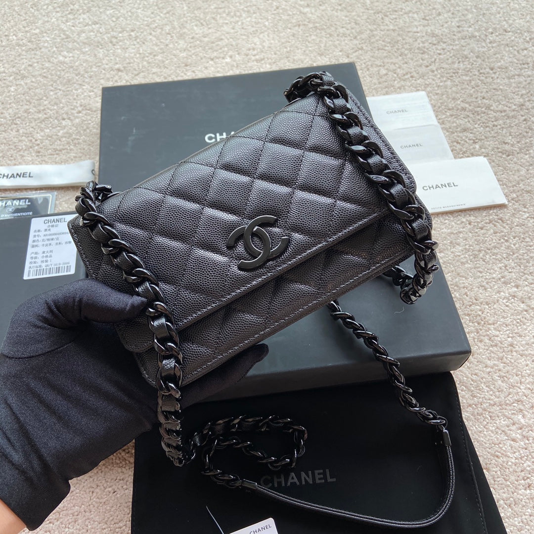 CC Classic Woc 20cm All Black Grained Calfskin