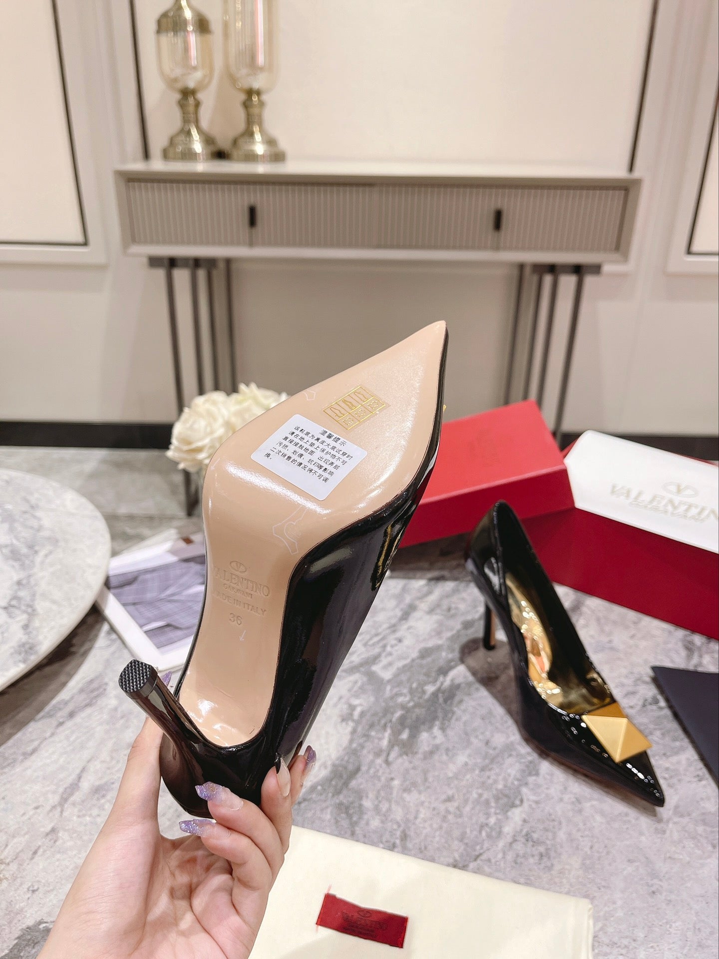 VT 25 Toe Pumps Black Patent Leather