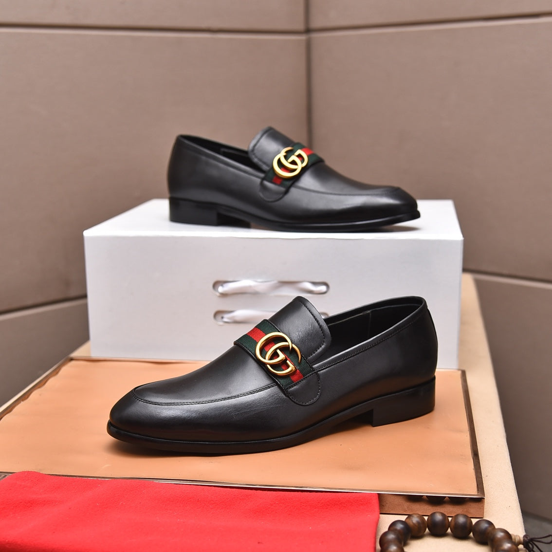 GG Men's Loafer Black Cowhide 522705