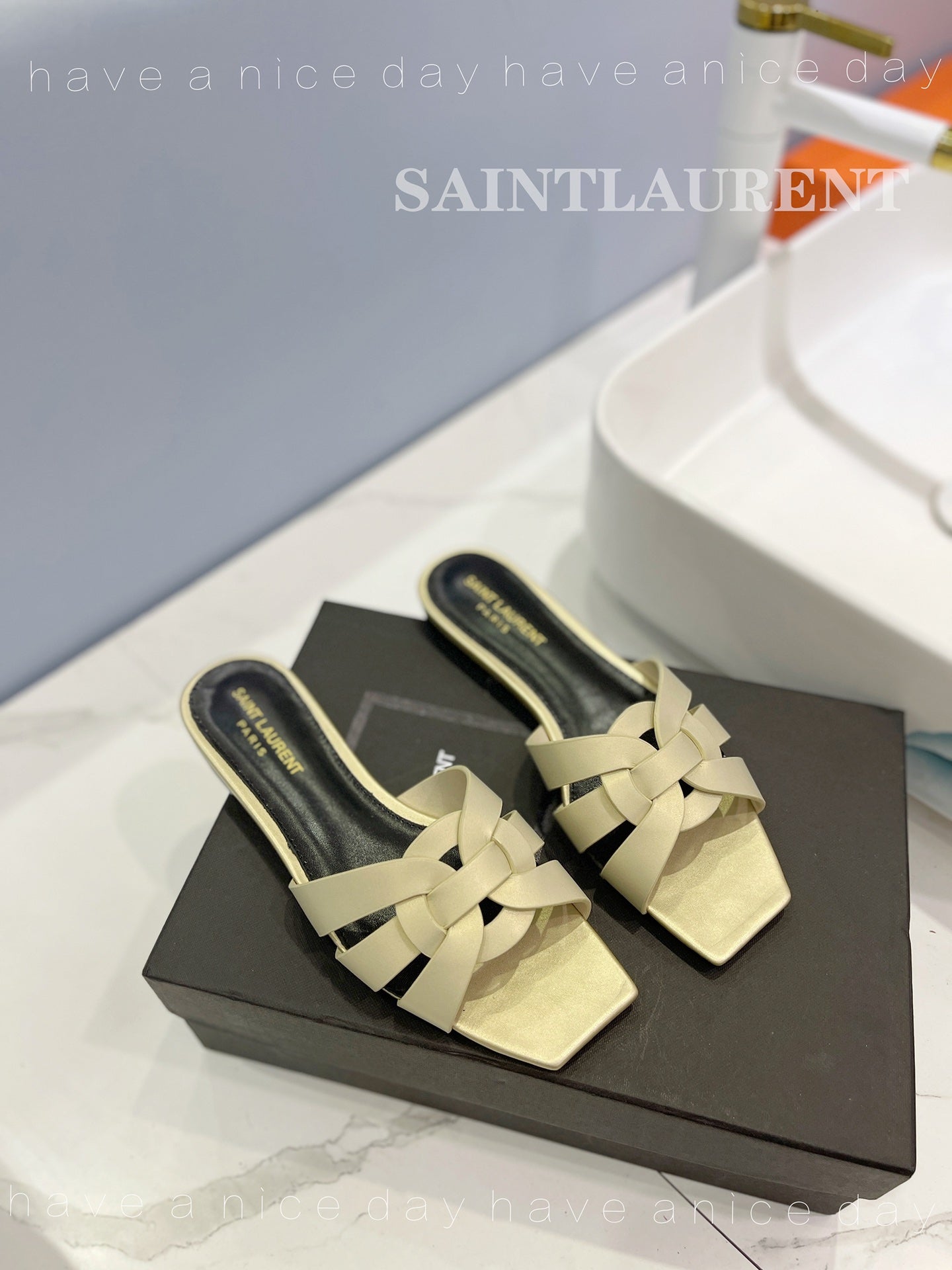 SL TRIBUTE SLIPPERS PASTEL YELLOW CALFSKIN