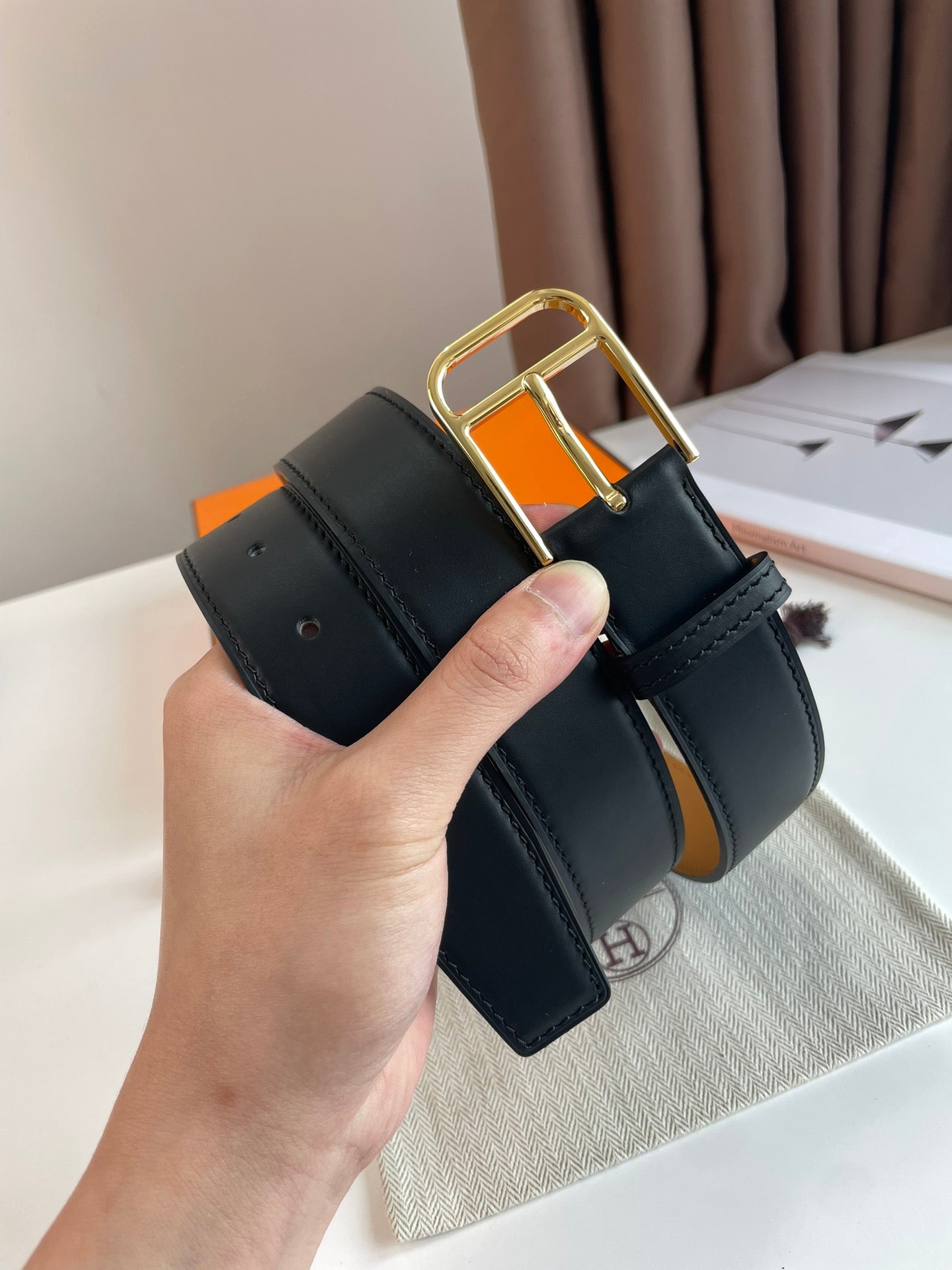 HM ROMAIN 35MM BELT BLACK LEATHER GOLD HARDWARE