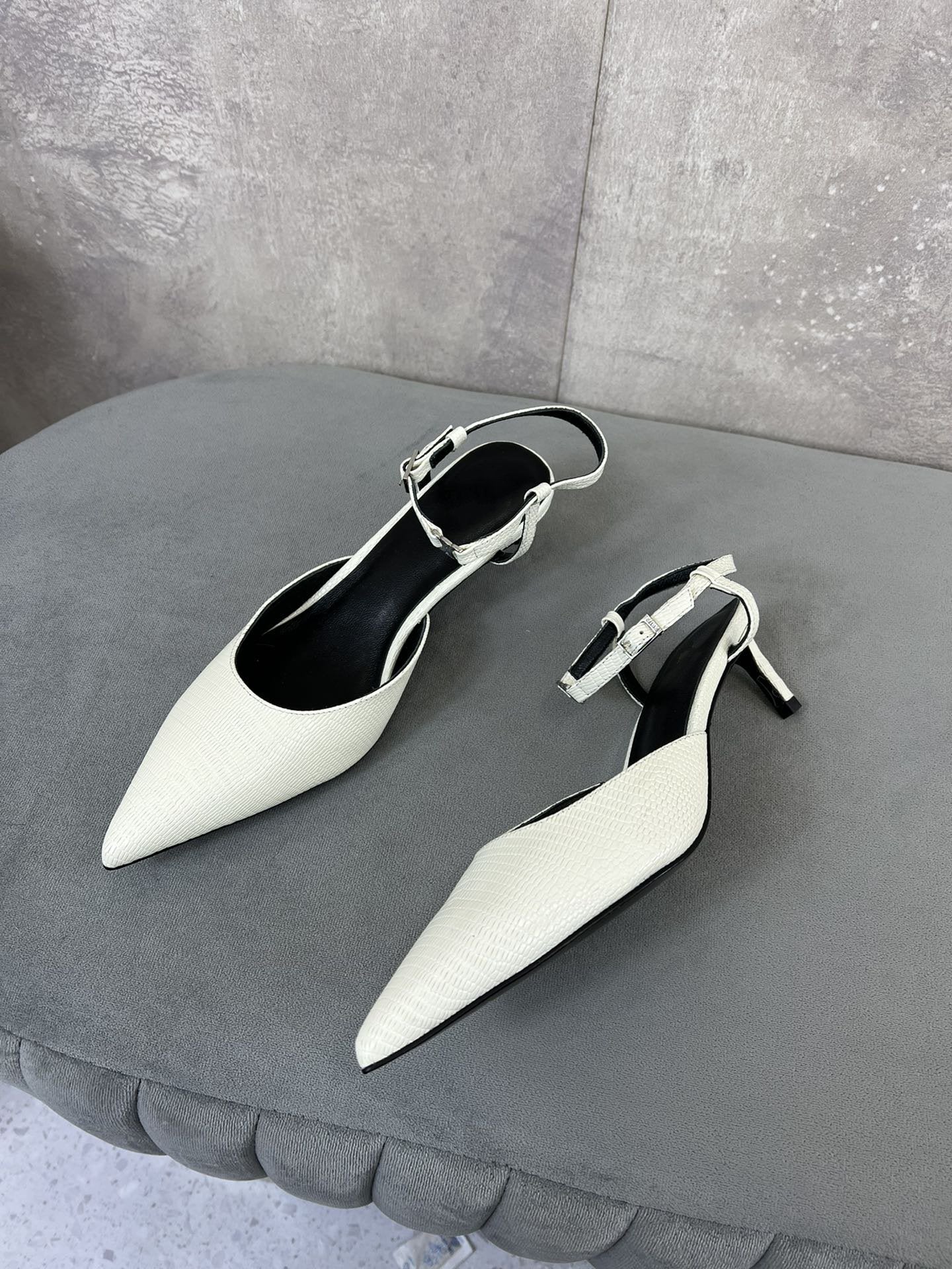 cl kitten with strap 45 white lizard stamped calfskin