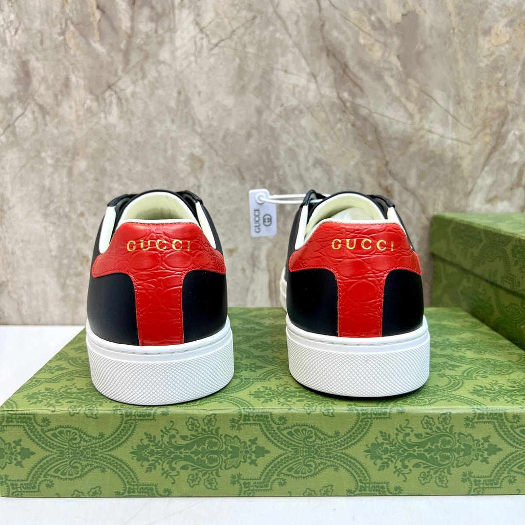 GG Men's ACE Sneaker Black Calfskin 525952