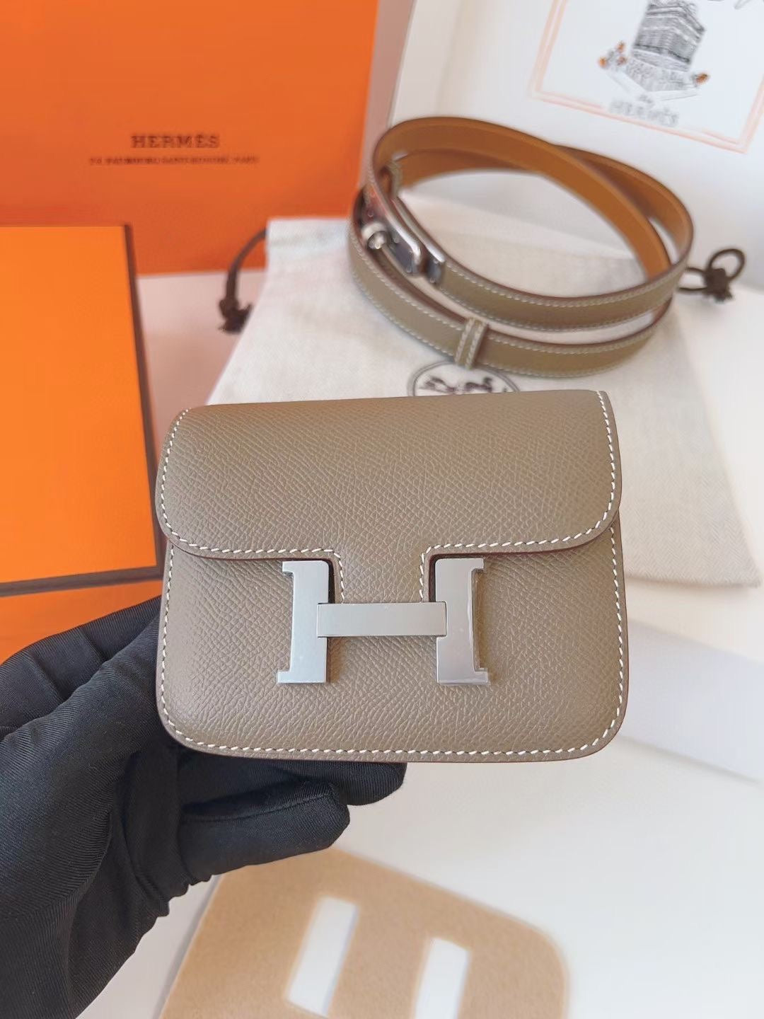 hm kelly belt 18mm with constance slim grey epsom silver hardware