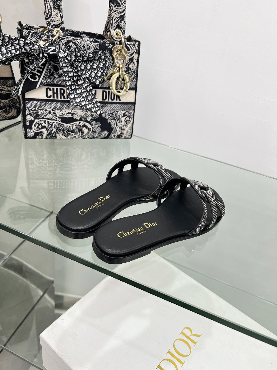 Dior 2026 D-Club Slide Sandal Cowhide 927362