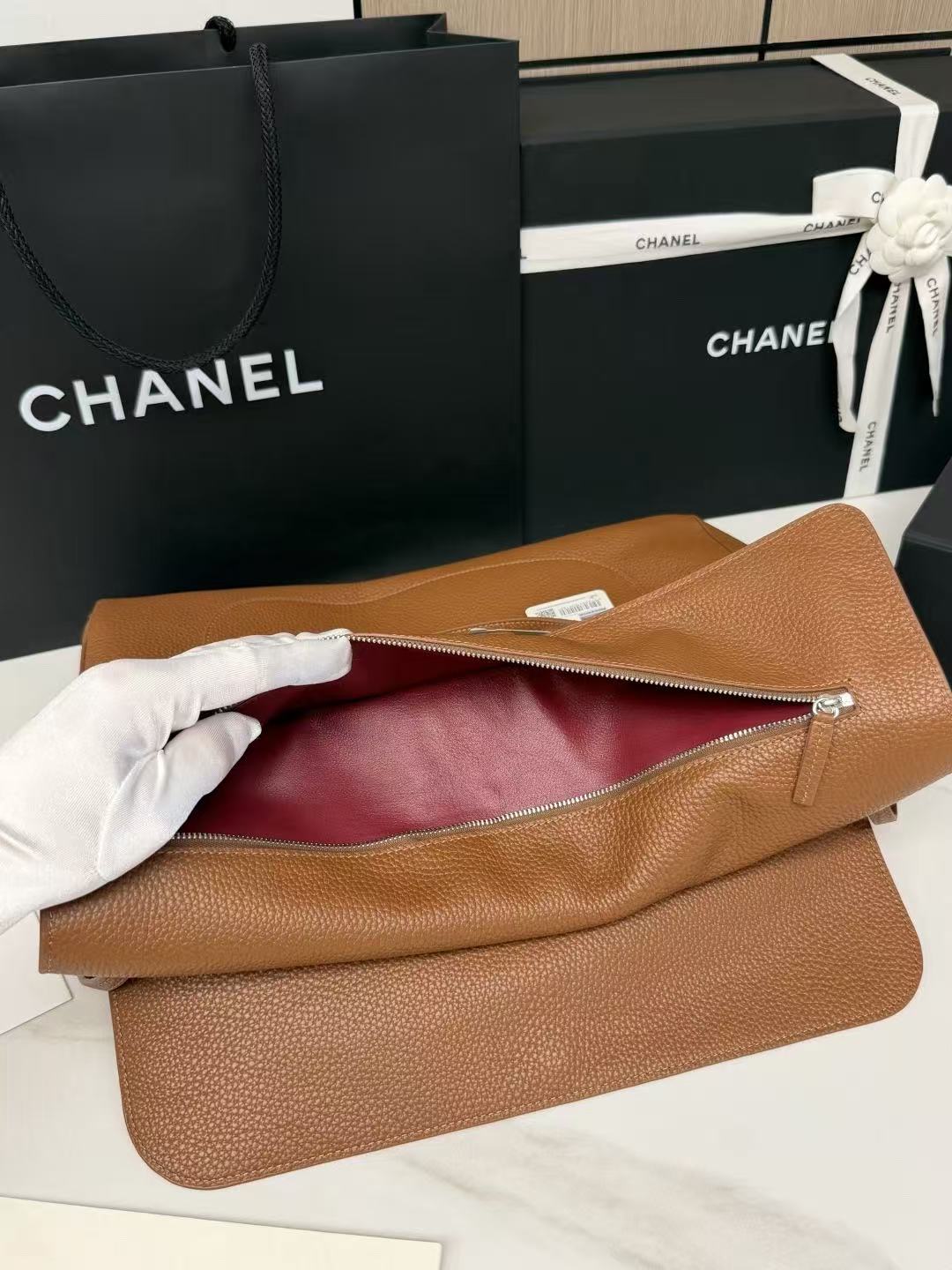 Chanel 2026 Maxi Flap Bag 38.5cm Camel Brown Grained Calfskin