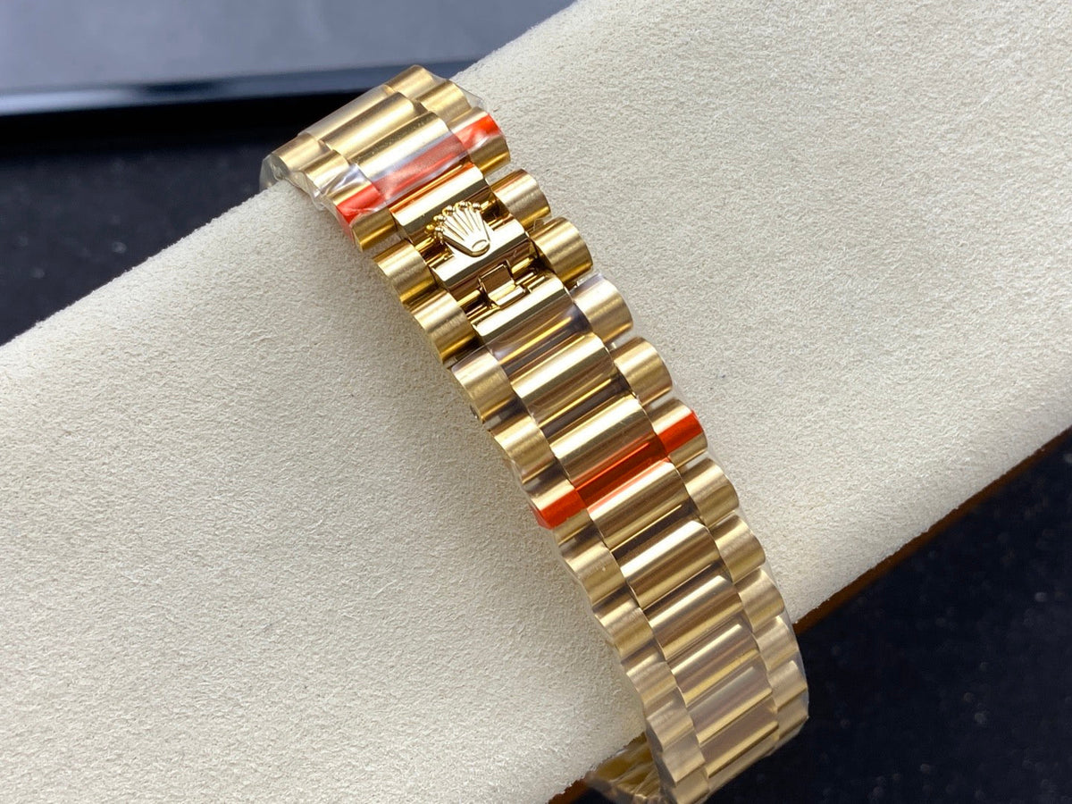 Rolex Day-Date 36mm Yellow Gold With Black Dial
