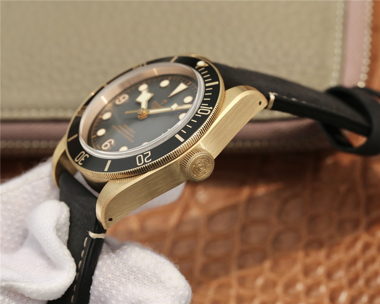 BLACK BAY DIVER 43MM BRONZE GREY DIAL