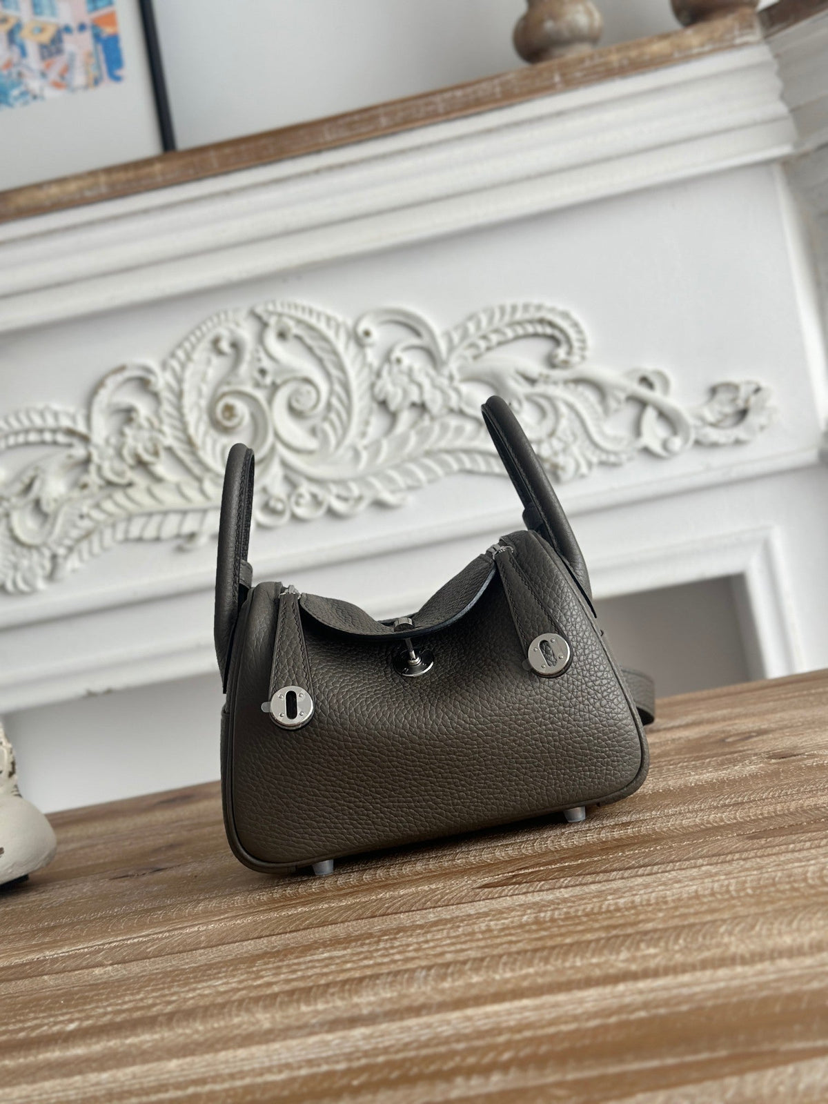 High-end Hermes 2026 Lindy Bag 19cm Togo Leather 3