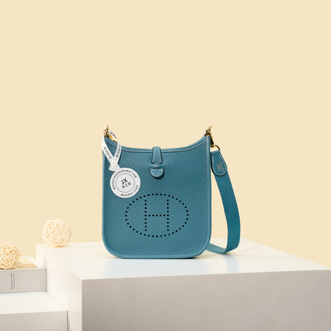 High-end Hermes 2026 Evelyne Bag 17cm Taurillon Clemence Leather 3