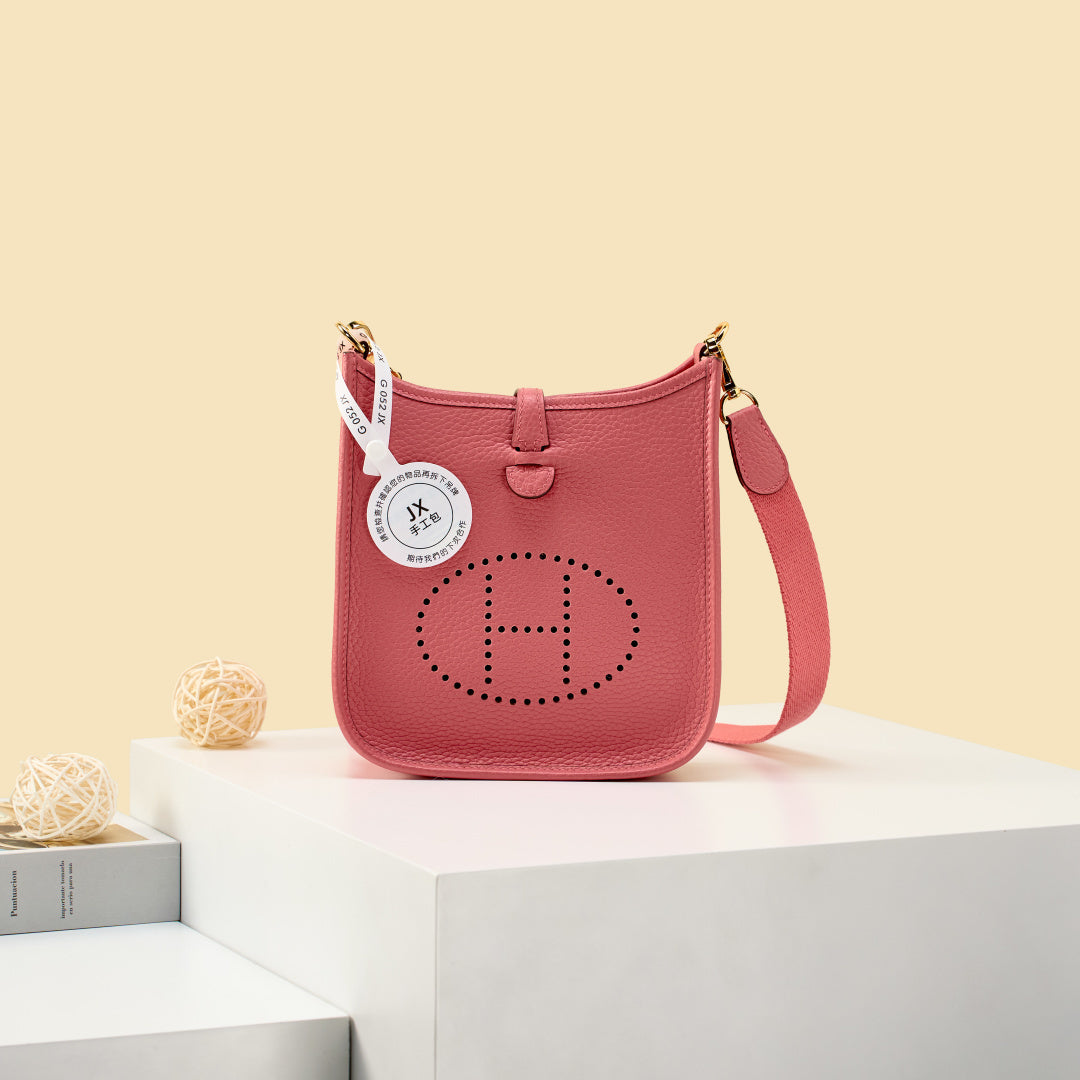 High-end Hermes 2026 Evelyne Bag 17cm Taurillon Clemence Leather 1