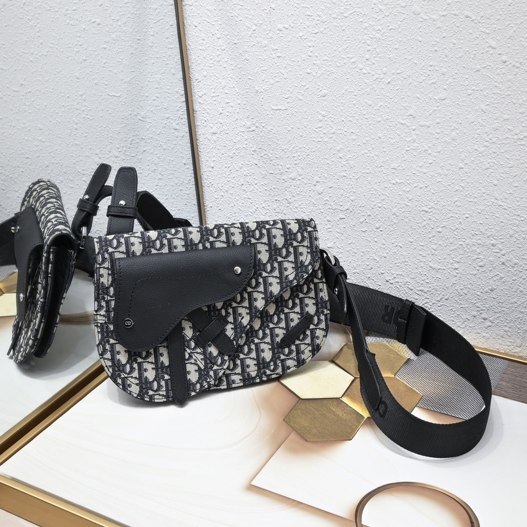 Dior 2026 Saddle Pouch 23.5cm Calfskin Fabric