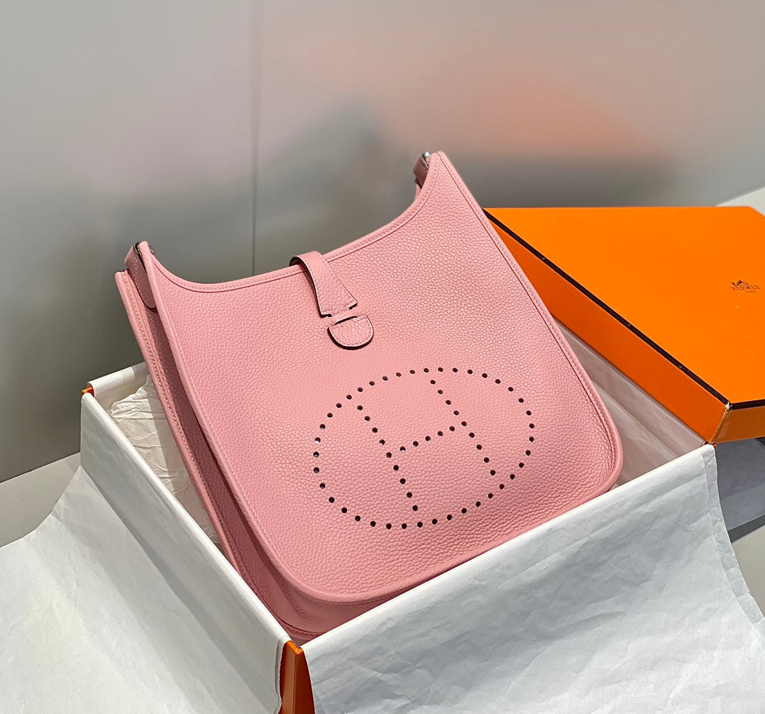 High-end Hermes 2026 Evelyne III 29 Bag Taurillon Clemence Leather