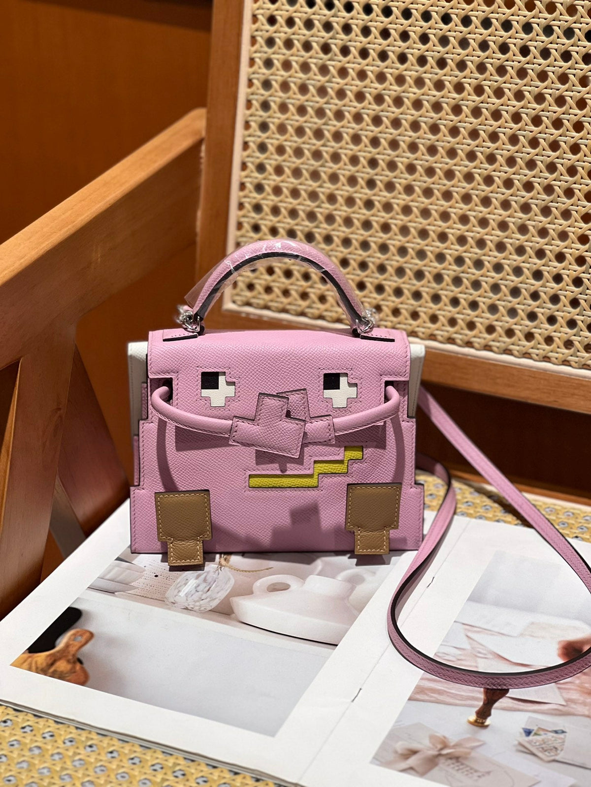 High-end Hermes 2026 Kelly Doll Picto Bag 18cm Cowhide
