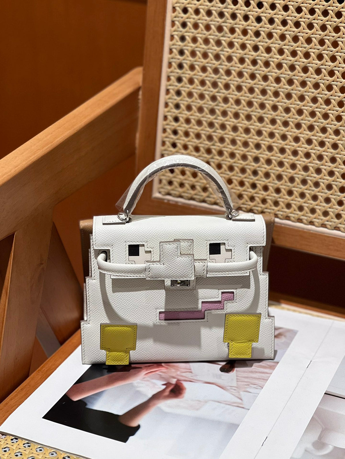 High-end Hermes 2026 Kelly Doll Picto Bag 18cm Cowhide