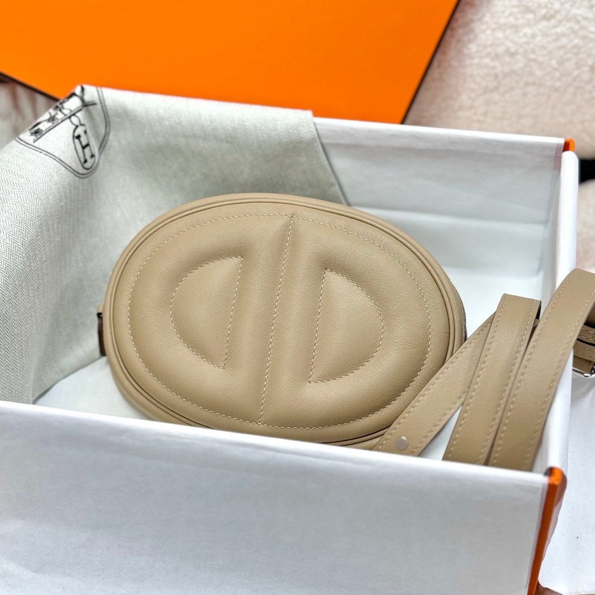 High-end Hermes 2026 In-the-Loop Belt Bag 19cm Swift Calfskin