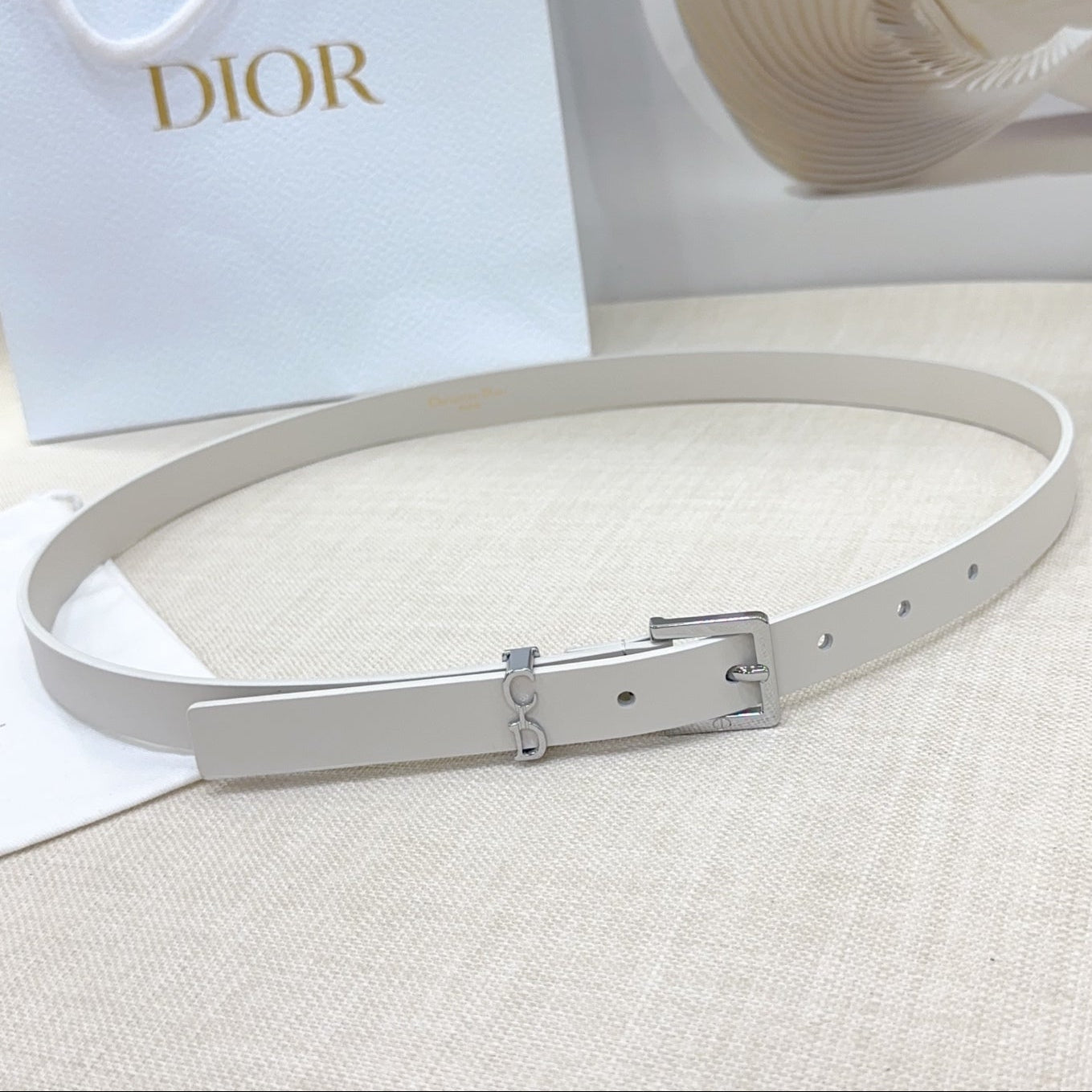 Dior 2026 Saddle Loop Belt 20mm Cowhide 190692