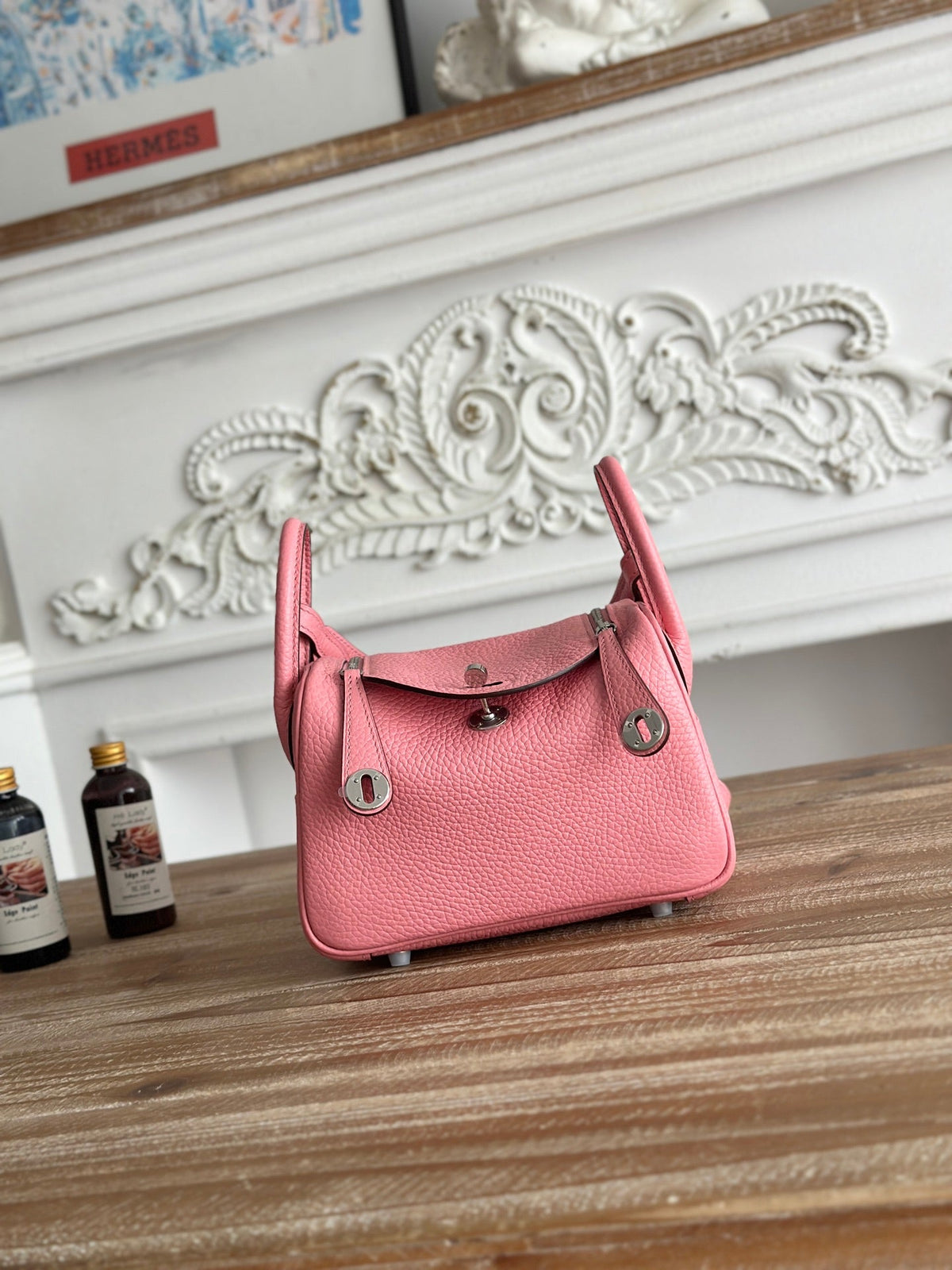 High-end Hermes 2026 Lindy Bag 19cm Togo Leather 1