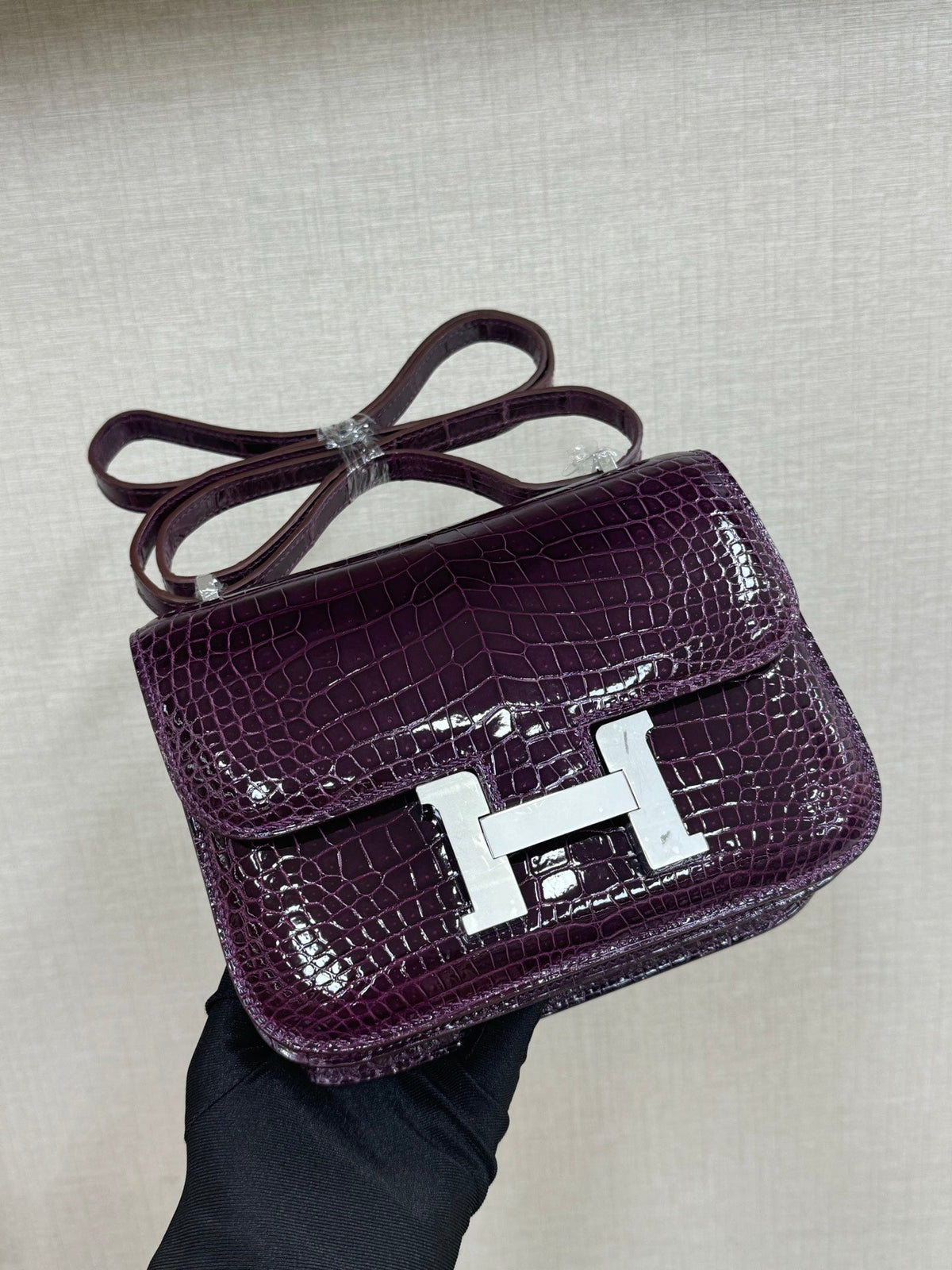High-end Hermes 2026 Constance Bag 19cm Glossy Crocodile Leather