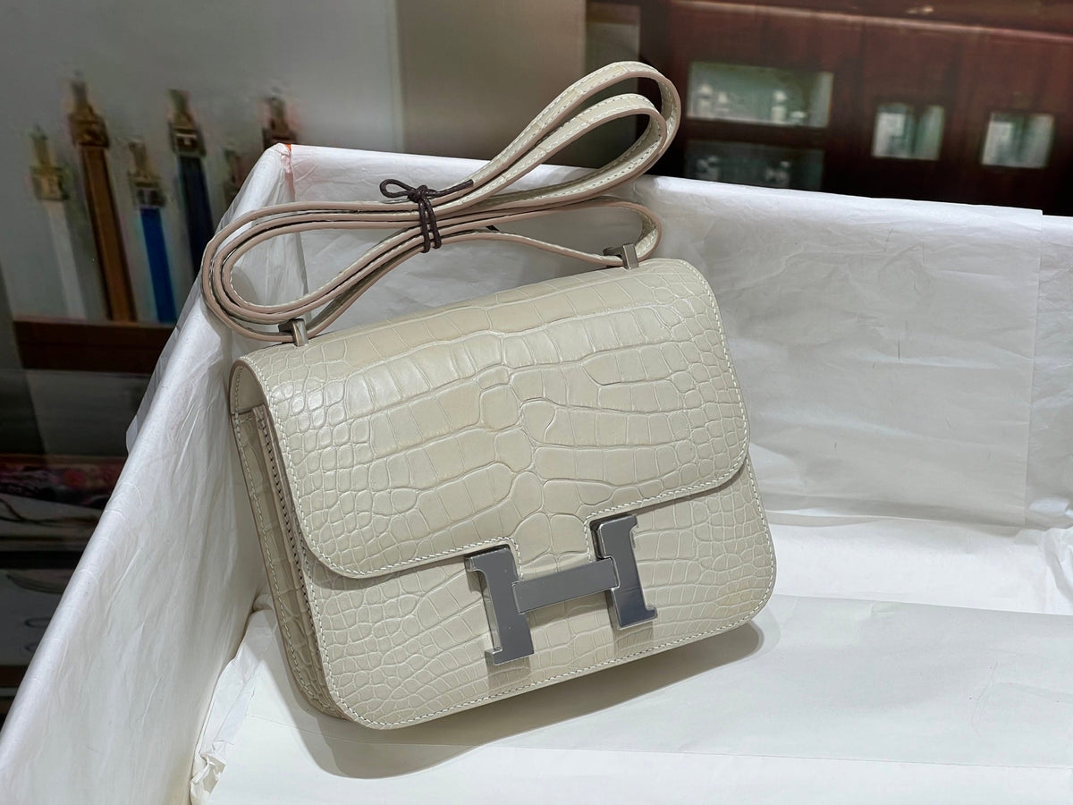 High-end Hermes 2026 Constance Bag 19cm Crocodile Leather