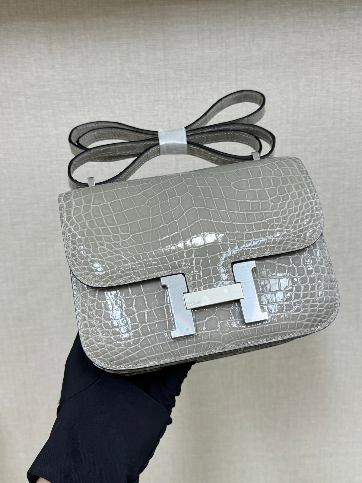 High-end Hermes 2026 Constance Bag 19cm Glossy Crocodile Leather