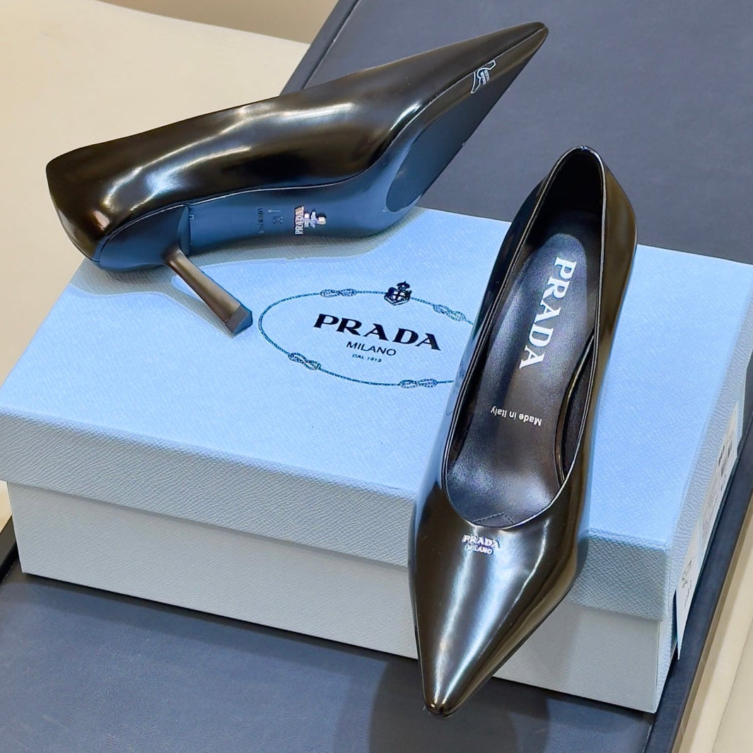 Prada 2026 Pointed Toe Pumps 75mm Patent Leather 151230