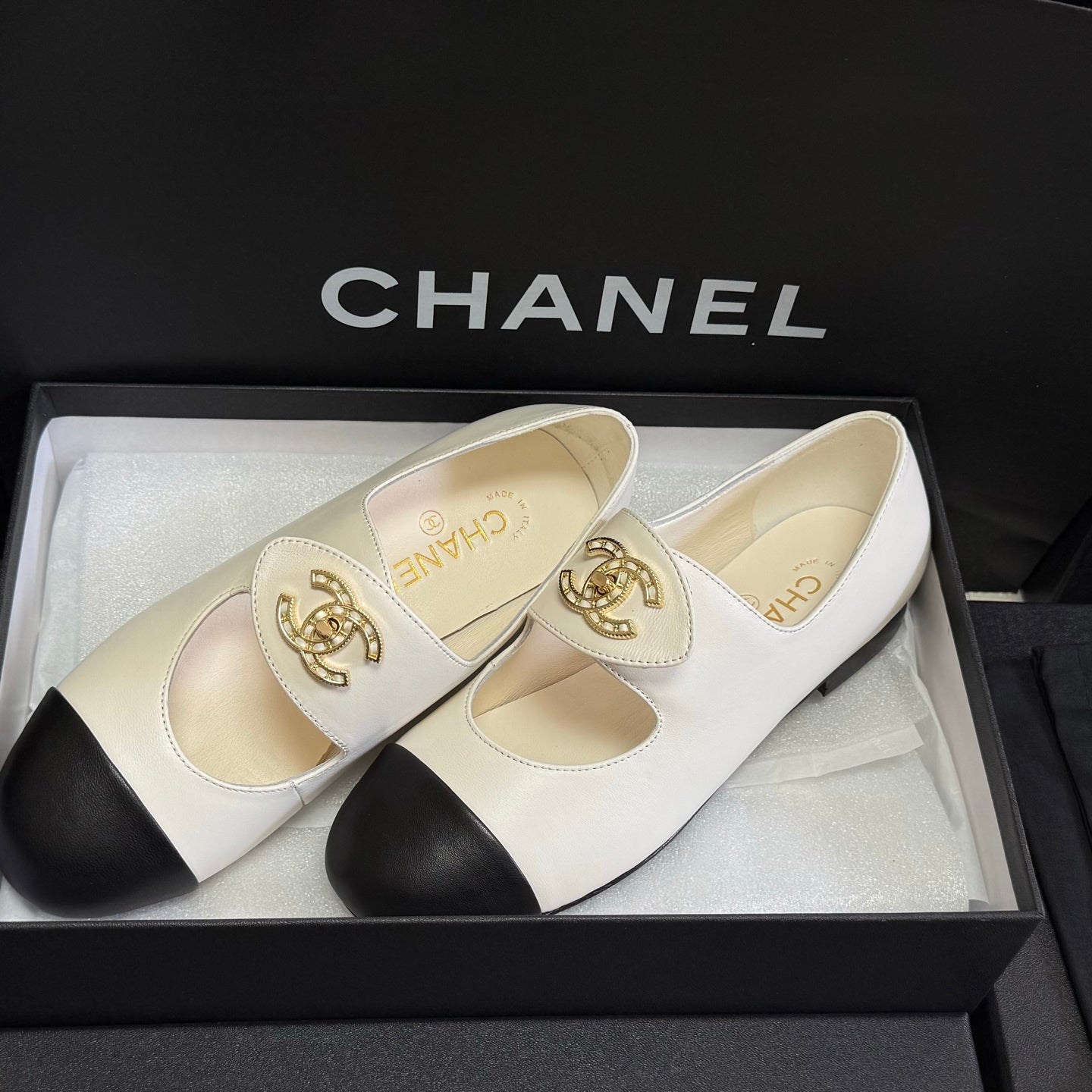 Chanel 2026 Ballet Flats Suede Leather 943016