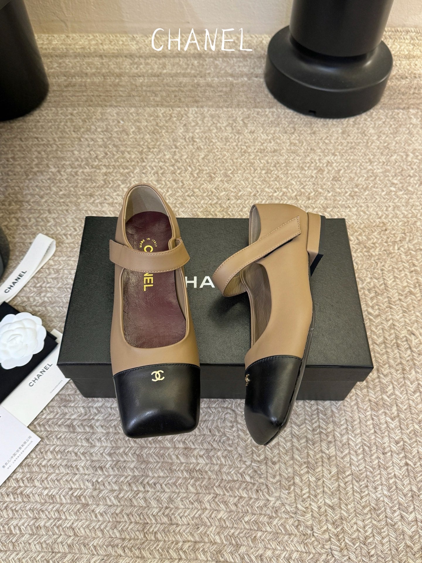 Chanel 2026 Square Toe Pump Cowhide 941880