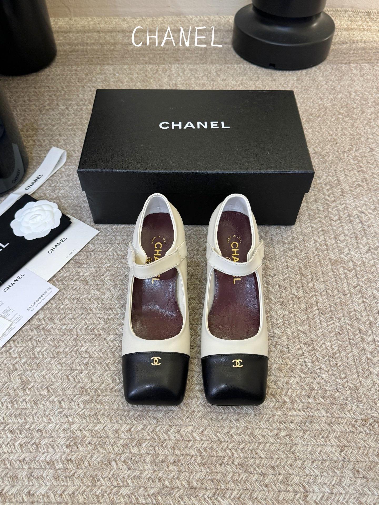 Chanel 2026 Square Toe Pump Cowhide 941880