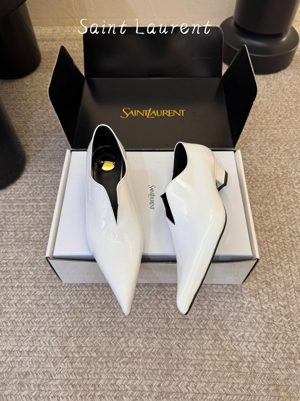 YSL 2026 Pointed Toe Granny Pumps Patent Leather 203348