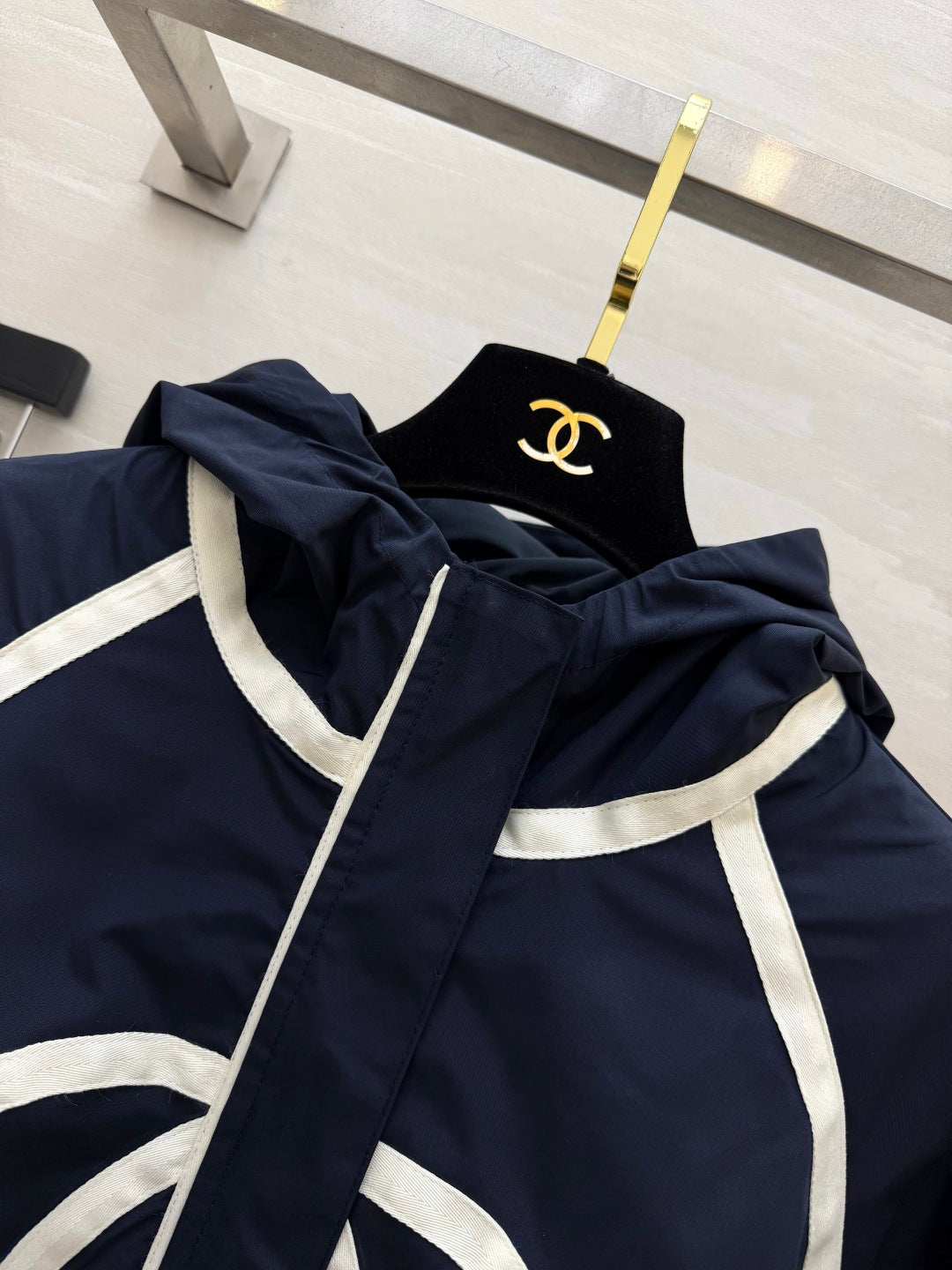 Chanel 2026 Premium Navy Blue Hooded Short Windbreaker 427430