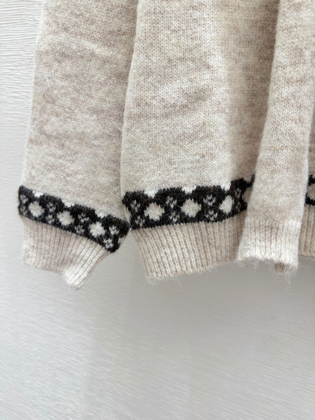 Miumiu 2026 Bow Shawl V-Neck Knitted Sweater Beige Black Wool 244642