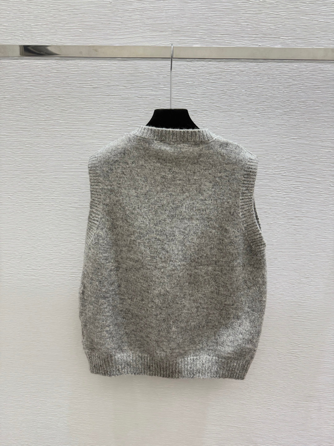 Miumiu 2026 Knitted Vest Cardigan Wool 913503