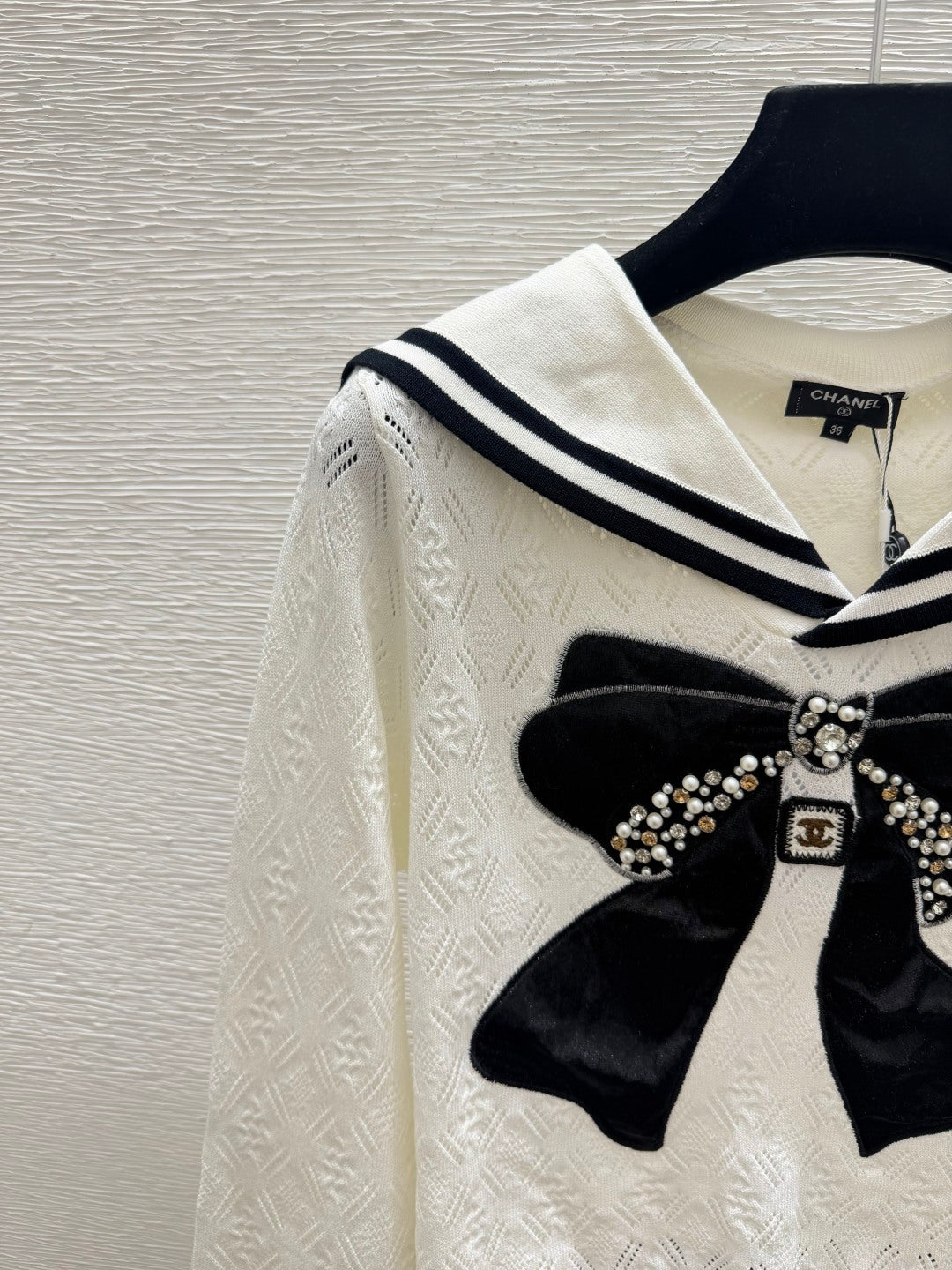 Chanel 2026 Bow Beaded Sailor Collar Knit Long Sleeve White Black Wool 913499