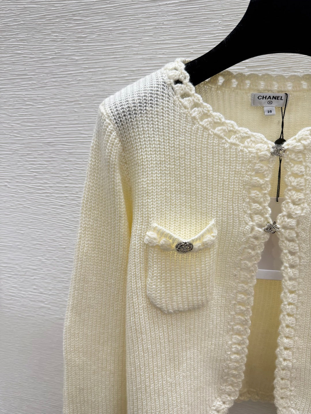 Chanel 2026 Round Neck Knitted Long Sleeve Cardigan Wool 259298