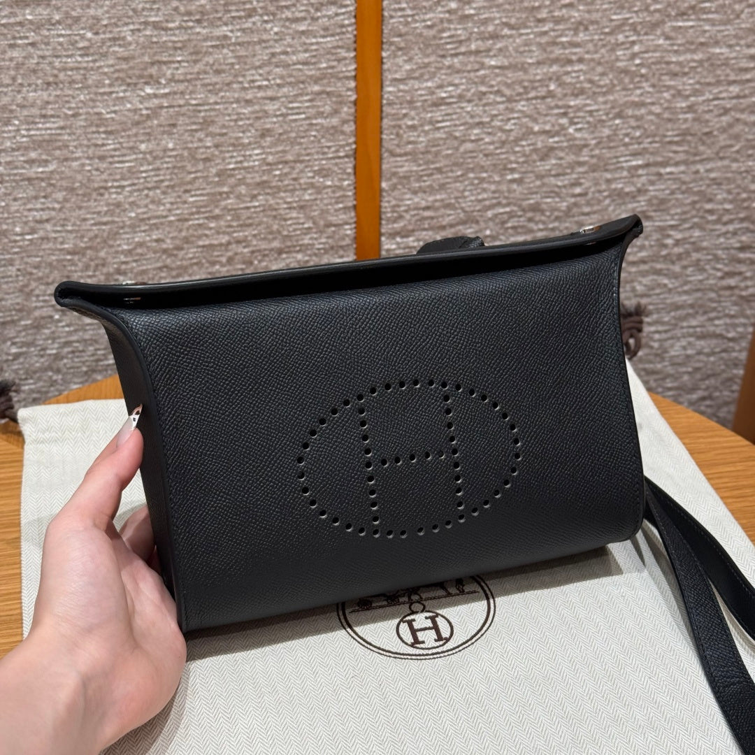 High-end Hermes 2026 Videpoches Bag 21cm Togo Calfskin