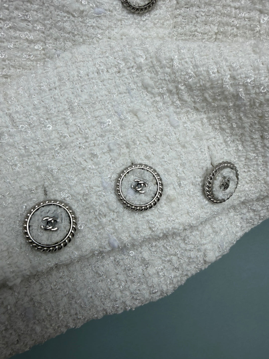 Chanel 2026 White Tweed Short Jacket with Pink Beads 425106