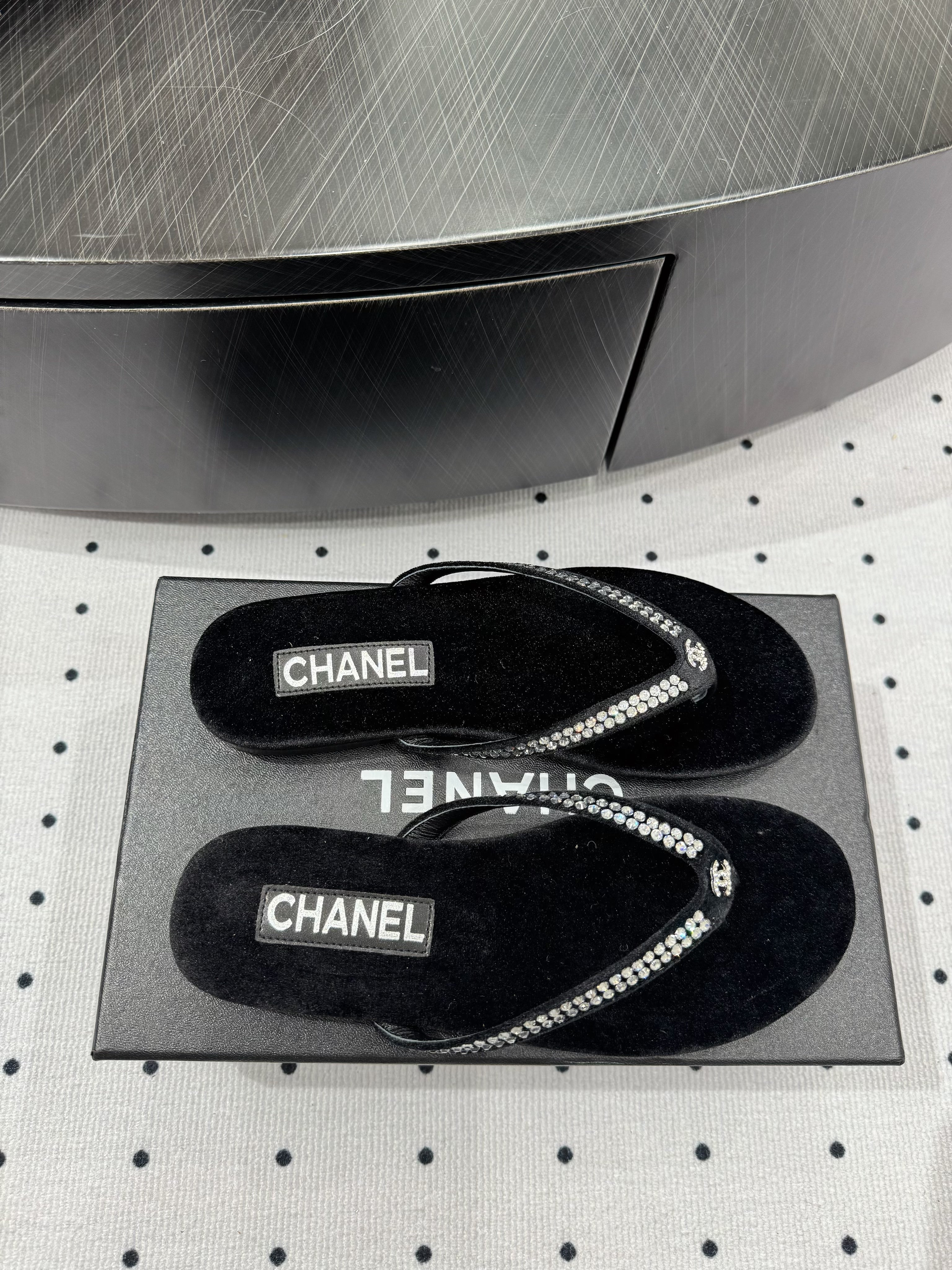 CC Thong Slippers Black Velvet
