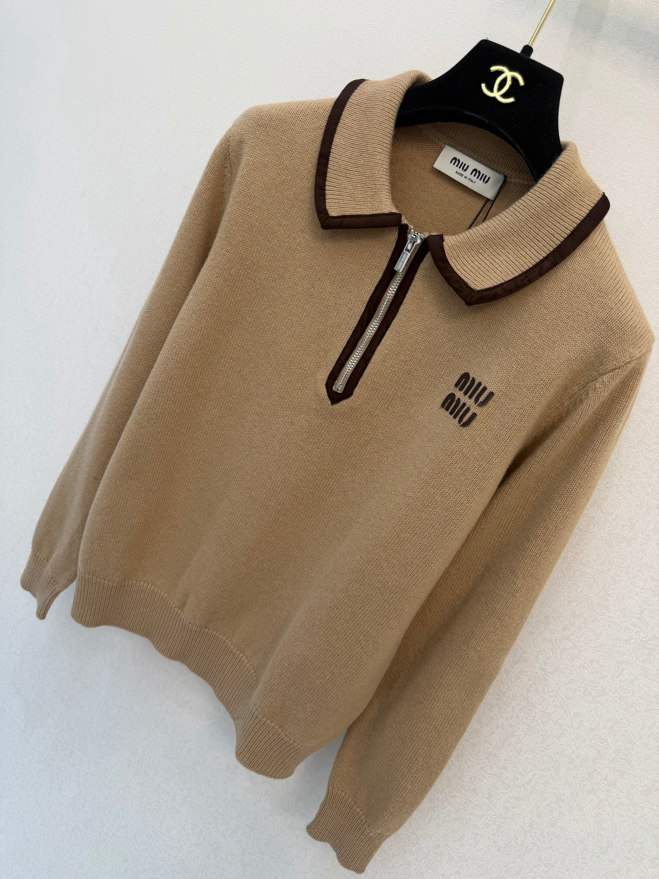 Miumiu 2026 Collared Half-zip Long-sleeved Shirt Light Brown Wool 425585
