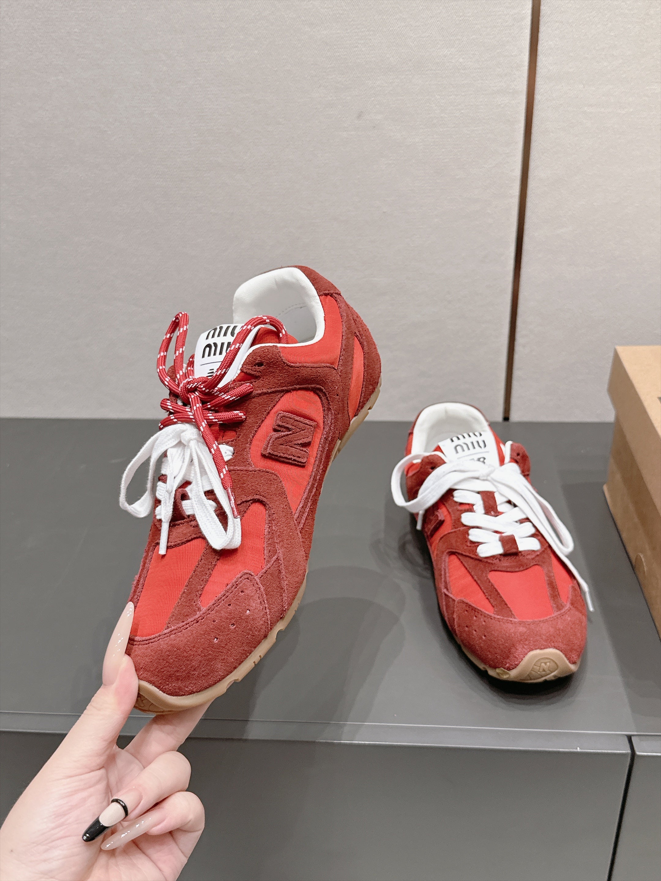 Miu Miu 2026 Balance 530 Sneakers Suede 990474