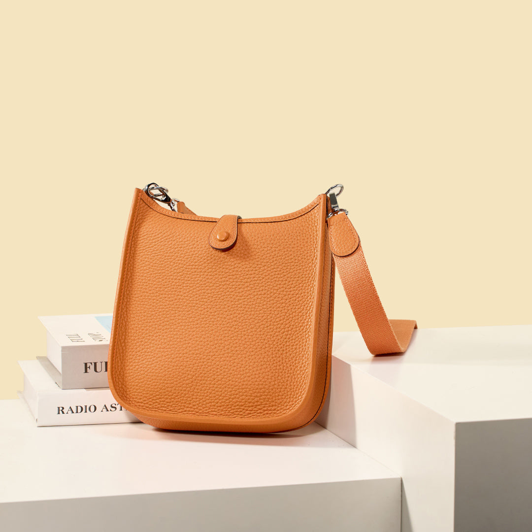 High-end Hermes 2026 Evelyne Bag 17cm Taurillon Clemence Leather 1
