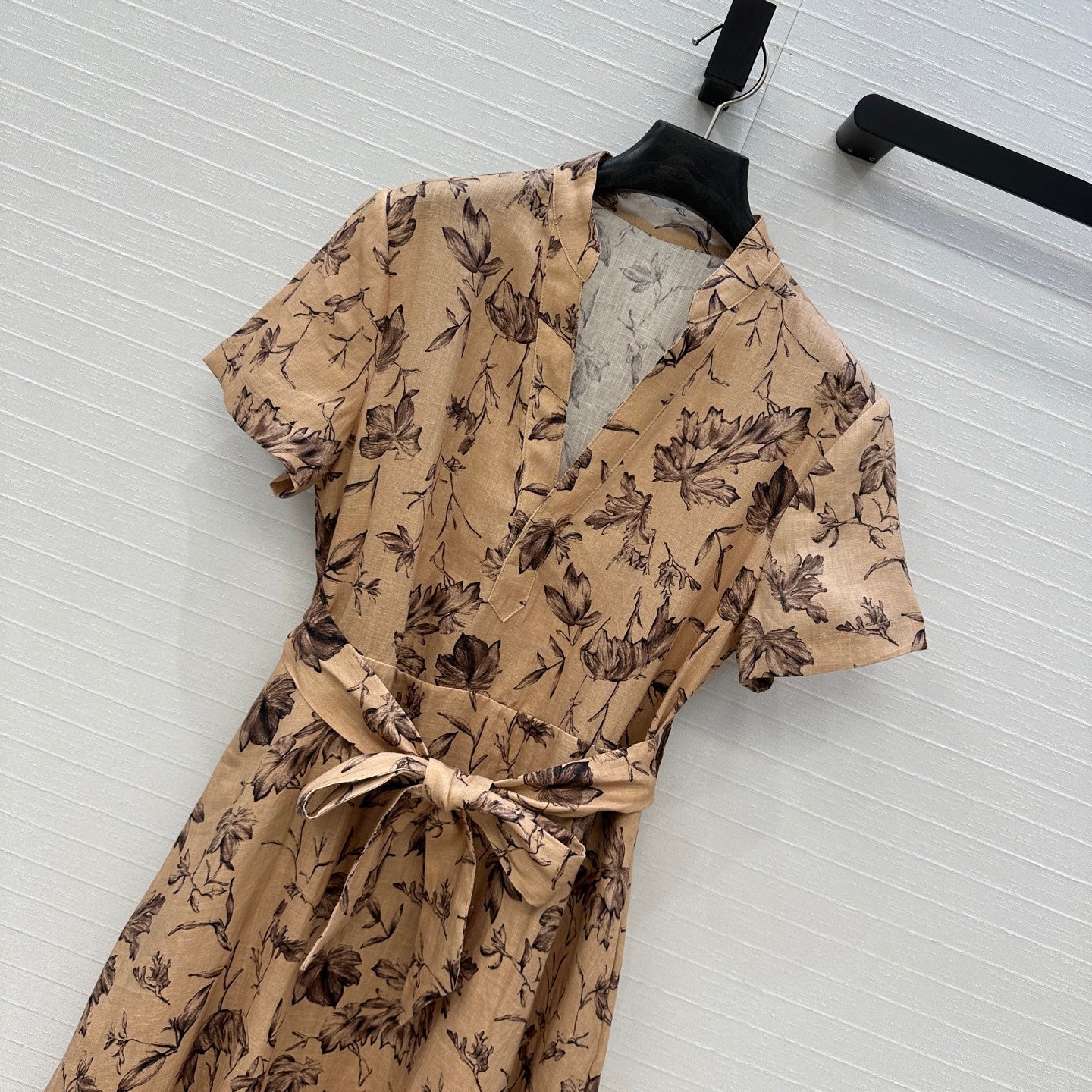 CD 25 Floral Print V-neck Long Skirt Beige mix Dark Brown Linen