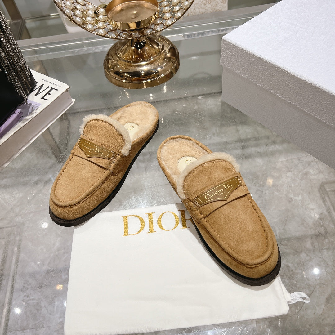 CD Boy Mule In Light Brown Suede With Fleece Lining 996446