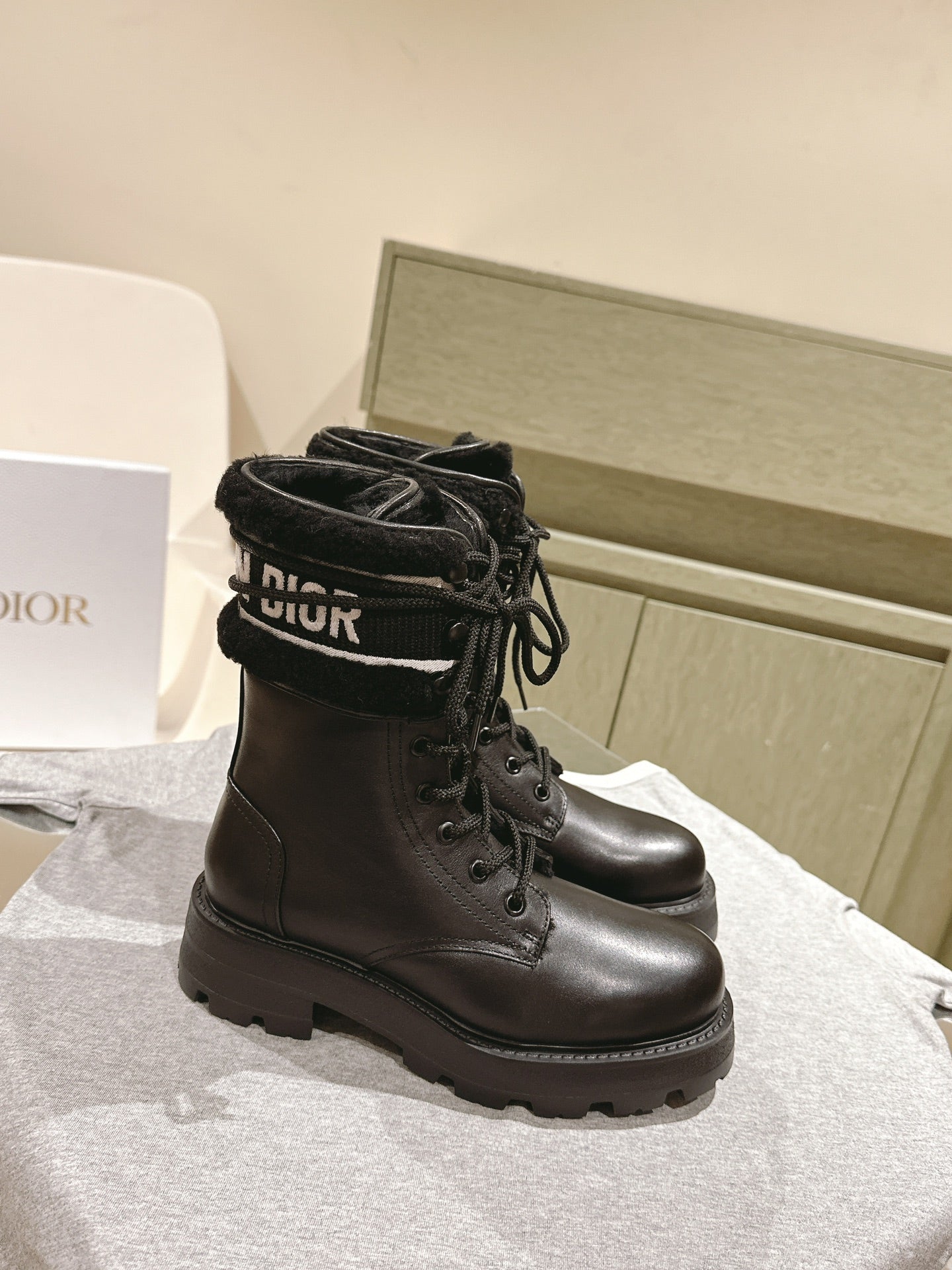 CD Ankle Boots In Black Calfskin With Wool Fleece Lining 995819