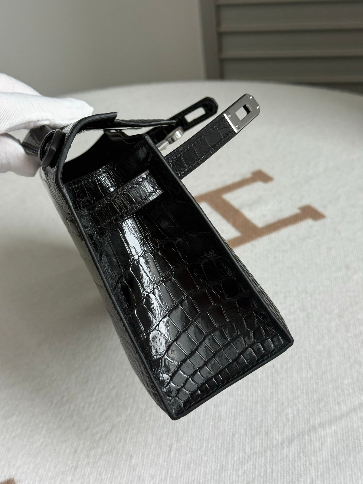High-end Hermes 2026 Kelly Pochette Bag 22cm Glossy Crocodile Leather