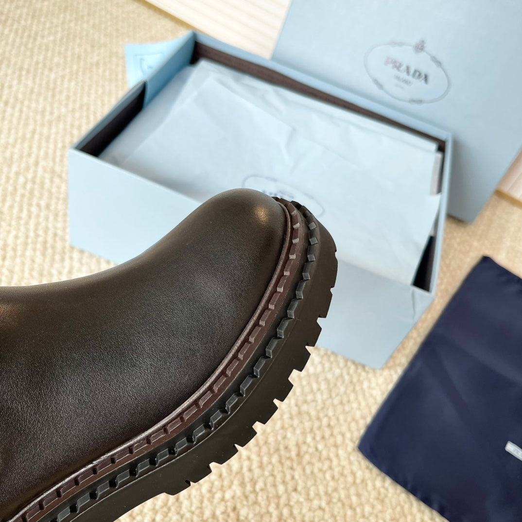 Prada 2026 Chelsea Boots Cowhide 149581