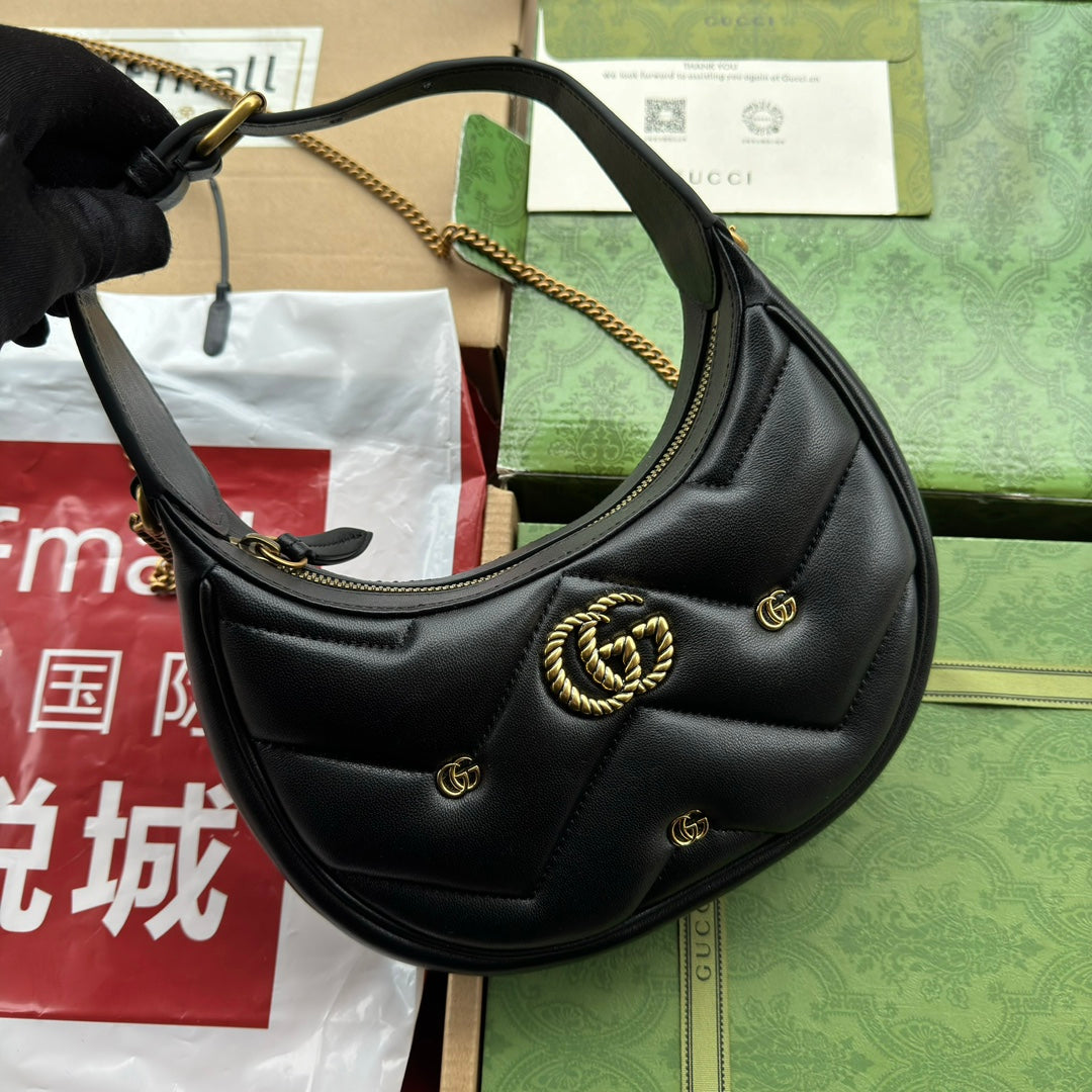 gg marmont half-moon shaped 21cm black calfskin gold hardware