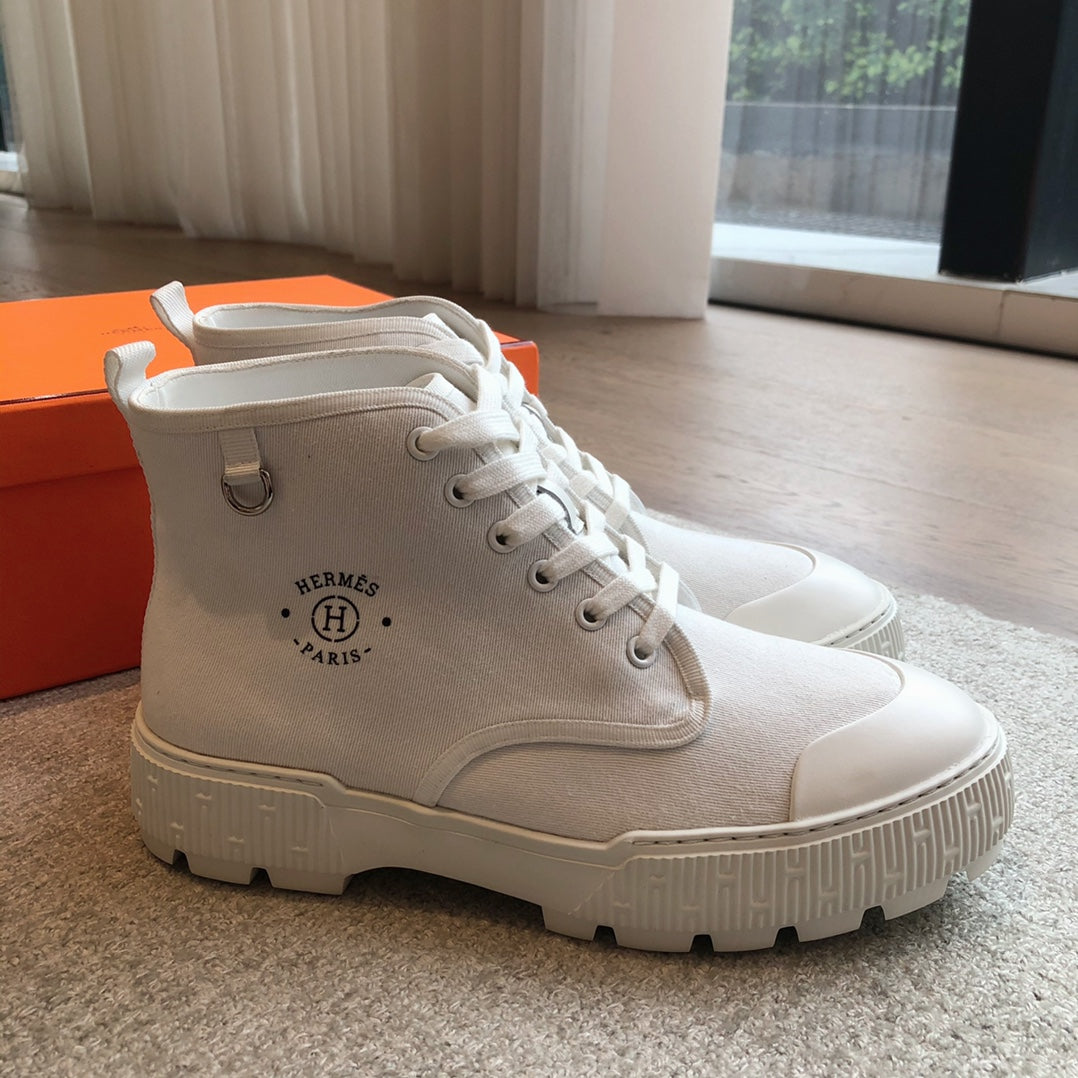 HM ITINERAIRE ANKLE BOOT WHITE CANVAS